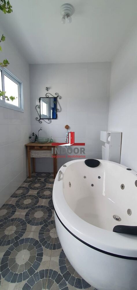 Casa à venda com 3 quartos, 197m² - Foto 14