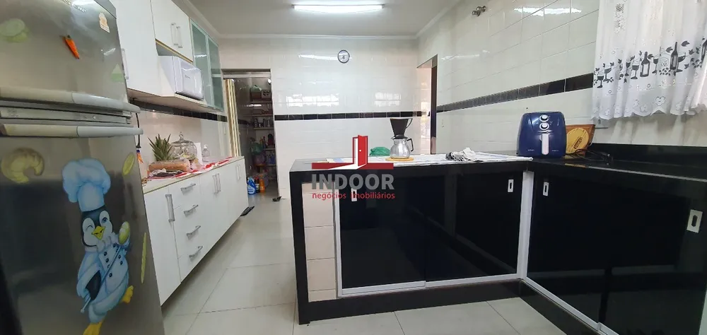 Casa, 4 quartos, 180 m² - Foto 10