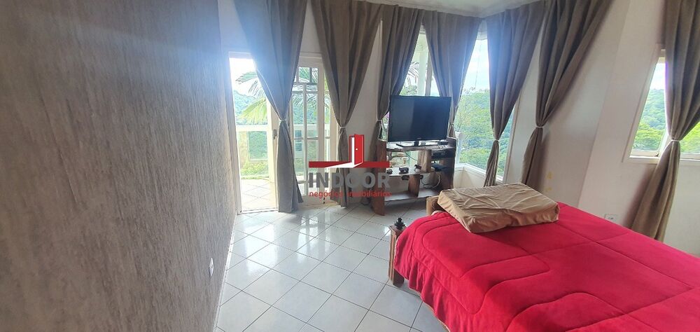 Casa à venda com 3 quartos, 600m² - Foto 12