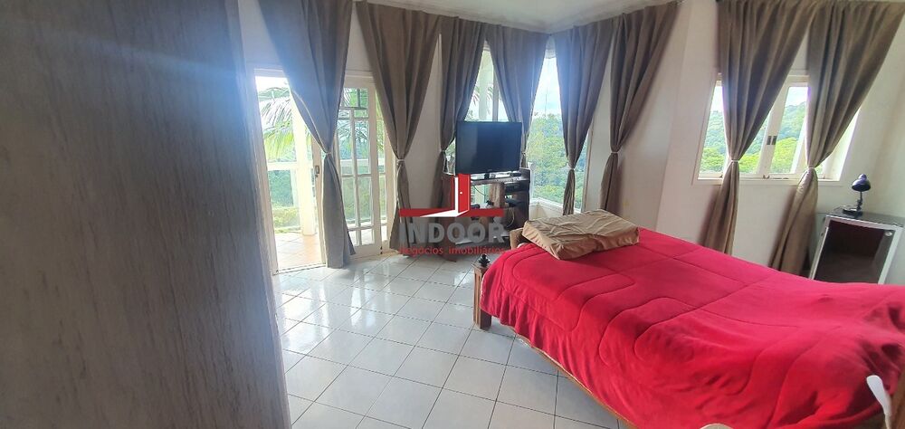 Casa à venda com 3 quartos, 600m² - Foto 11
