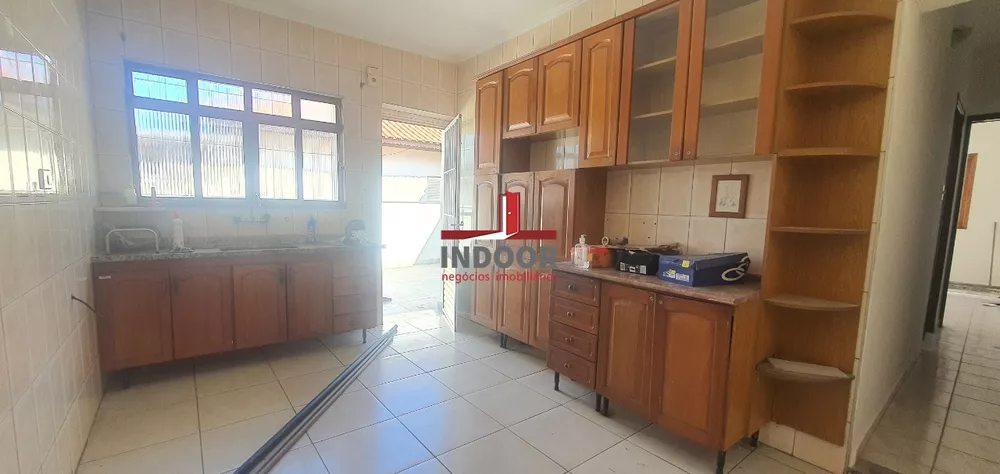 Casa para alugar com 3 quartos, 150m² - Foto 18