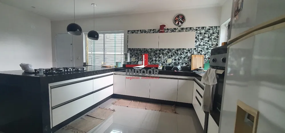 Casa, 3 quartos, 279 m² - Foto 9