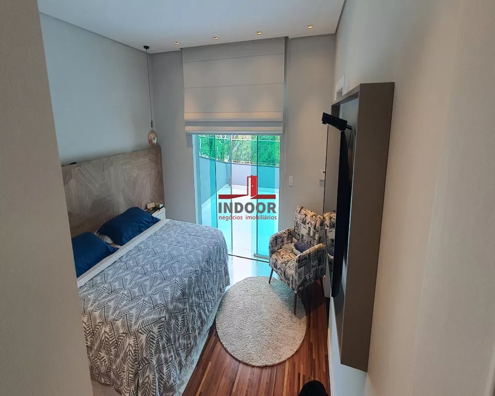 Casa, 4 quartos, 395 m² - Foto 1