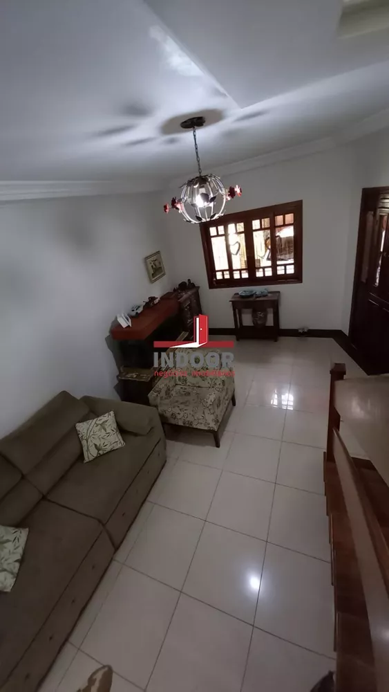 Casa, 3 quartos, 250 m² - Foto 6