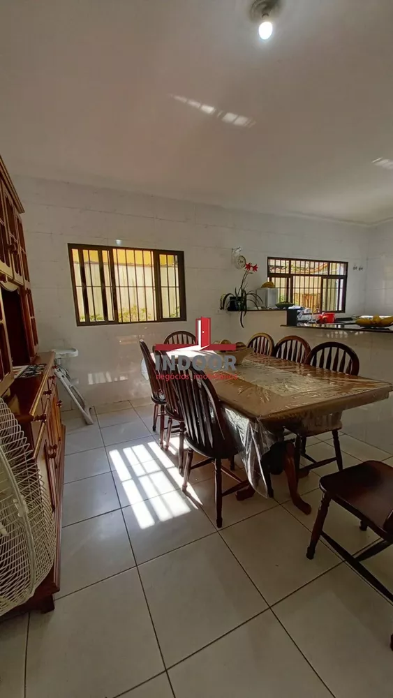 Casa, 3 quartos, 250 m² - Foto 11
