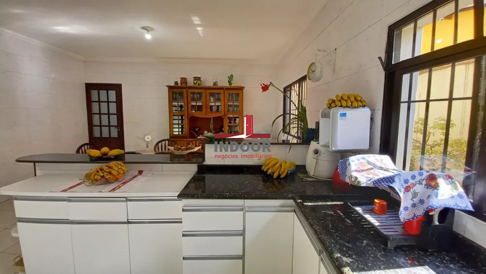Casa, 3 quartos, 250 m² - Foto 17
