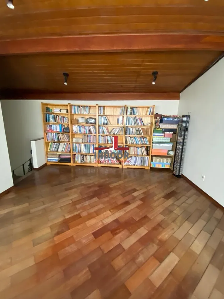 Casa, 3 quartos, 242 m² - Foto 11