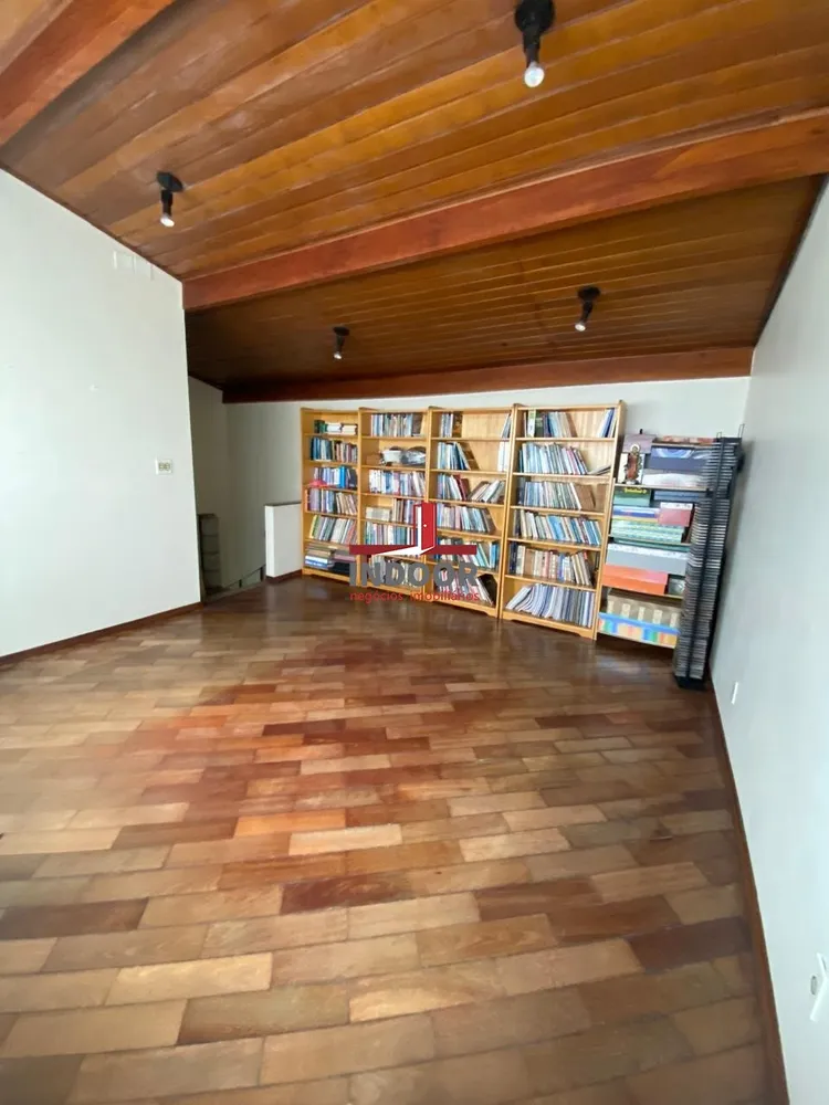 Casa, 3 quartos, 242 m² - Foto 10