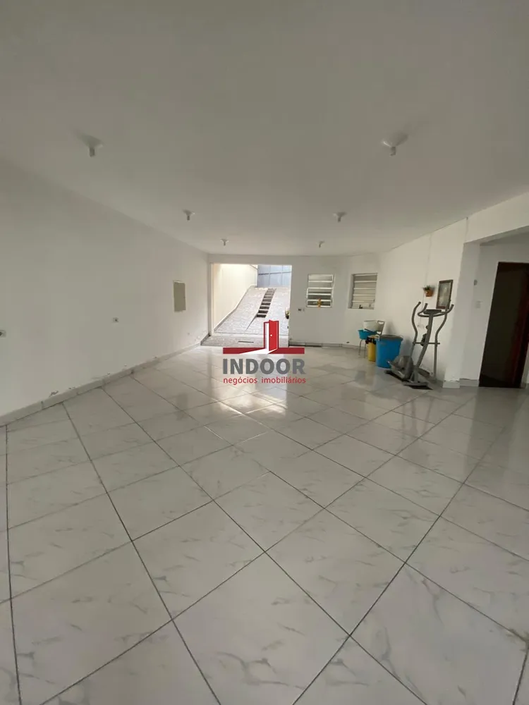 Casa, 3 quartos, 242 m² - Foto 2