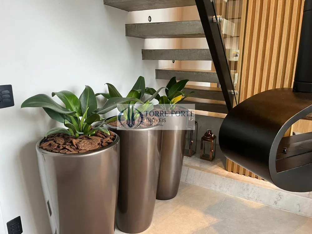Apartamento, 3 quartos, 215 m² - Foto 2