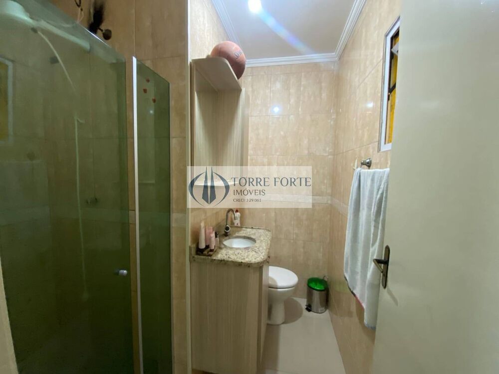 Casa à venda com 3 quartos, 240m² - Foto 3