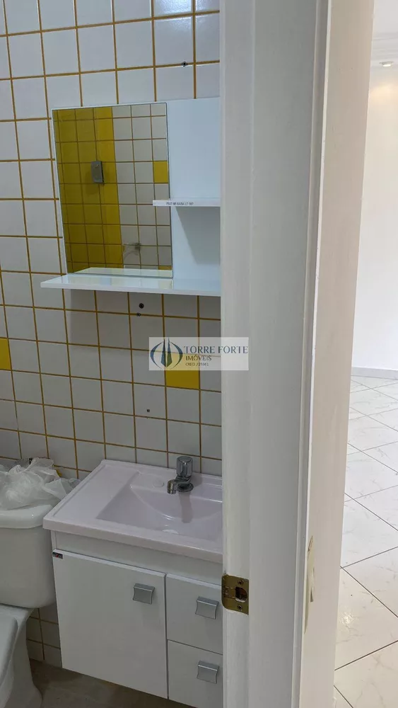 Apartamento à venda com 3 quartos, 55m² - Foto 3