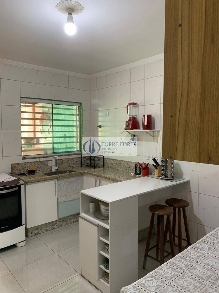 Casa à venda com 3 quartos, 120m² - Foto 11