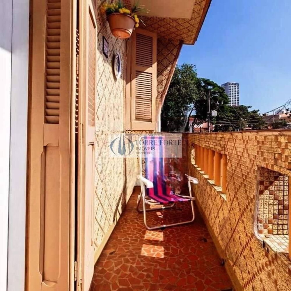 Casa à venda com 4 quartos, 157m² - Foto 2