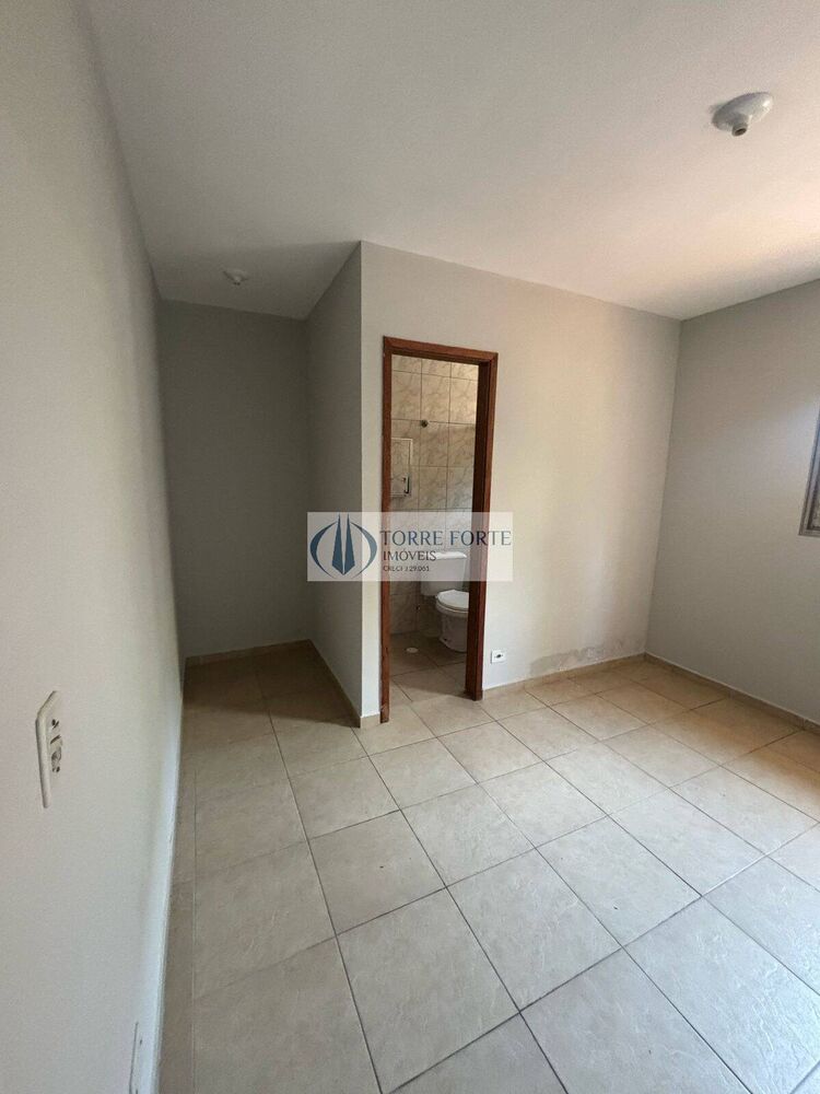 Casa à venda com 2 quartos, 54m² - Foto 3