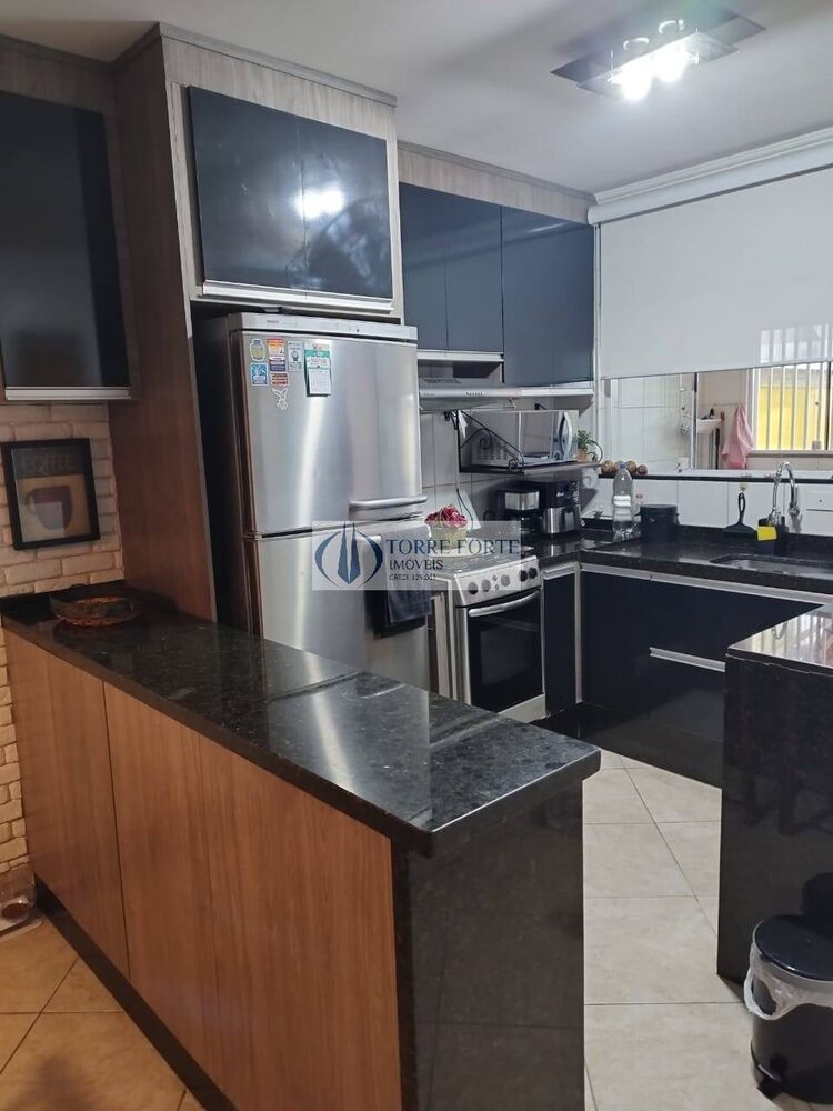Casa à venda com 3 quartos, 110m² - Foto 10