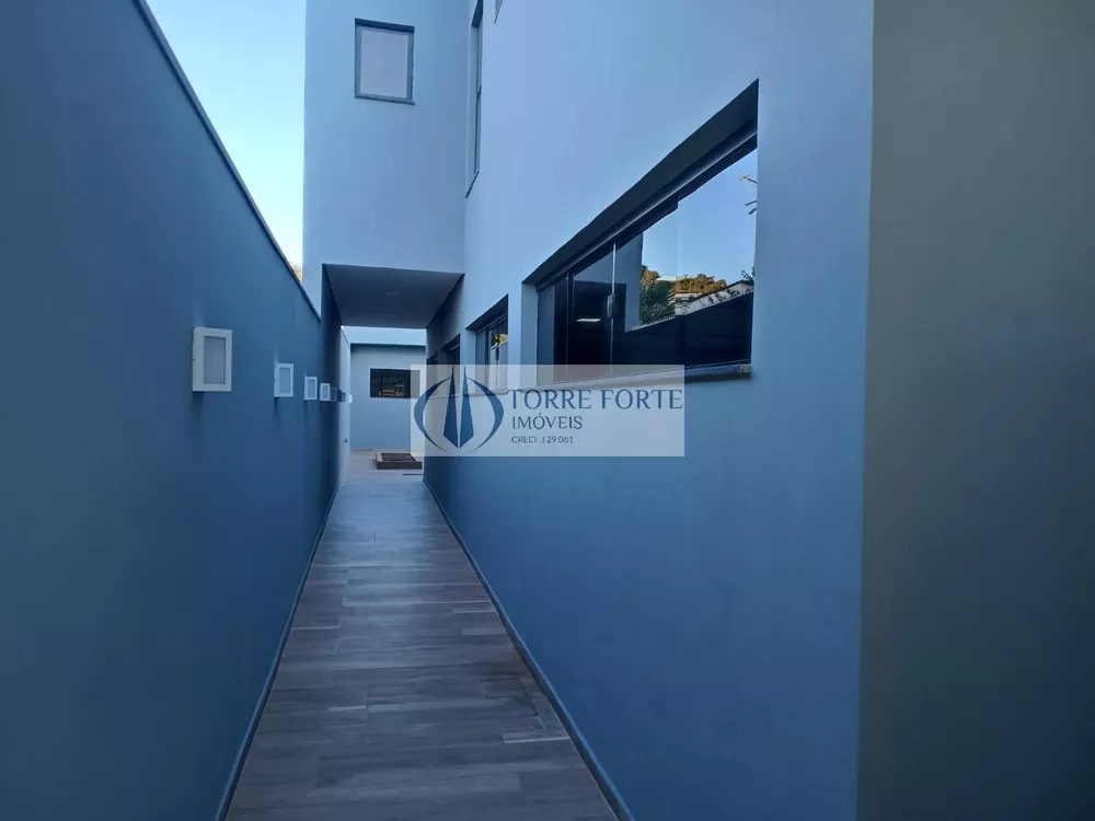 Sobrado à venda com 3 quartos, 233m² - Foto 4