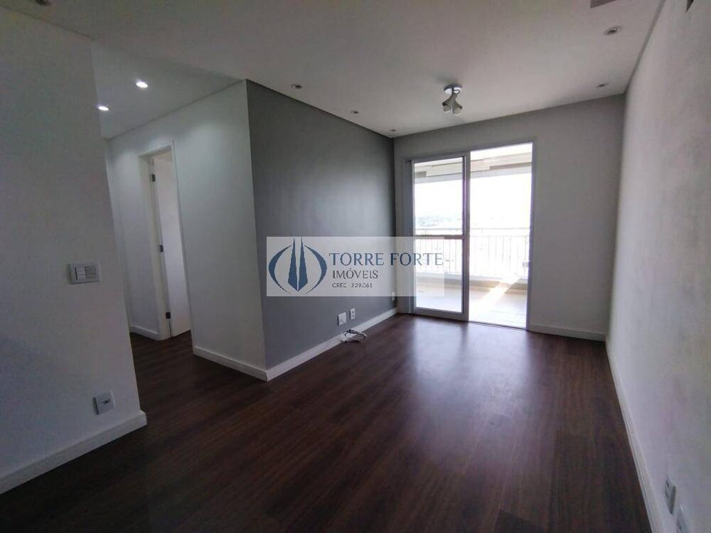 Apartamento à venda com 2 quartos, 63m² - Foto 3