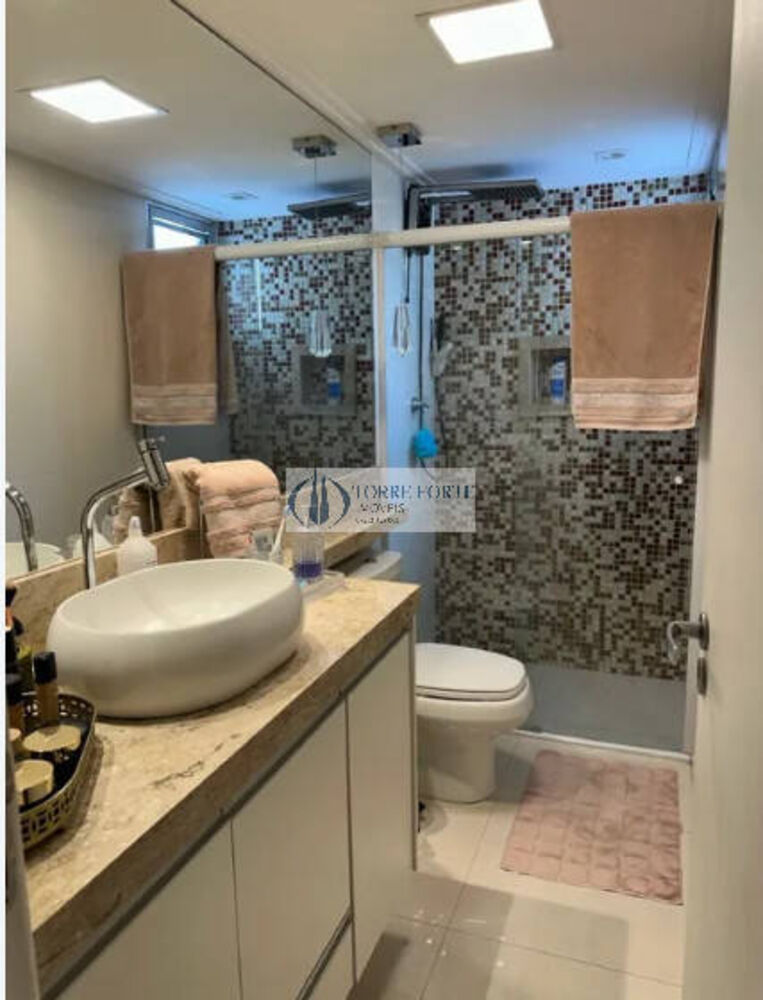 Apartamento à venda com 2 quartos, 64m² - Foto 11
