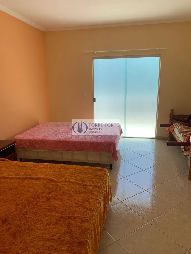 Casa, 6 quartos, 289 m² - Foto 2