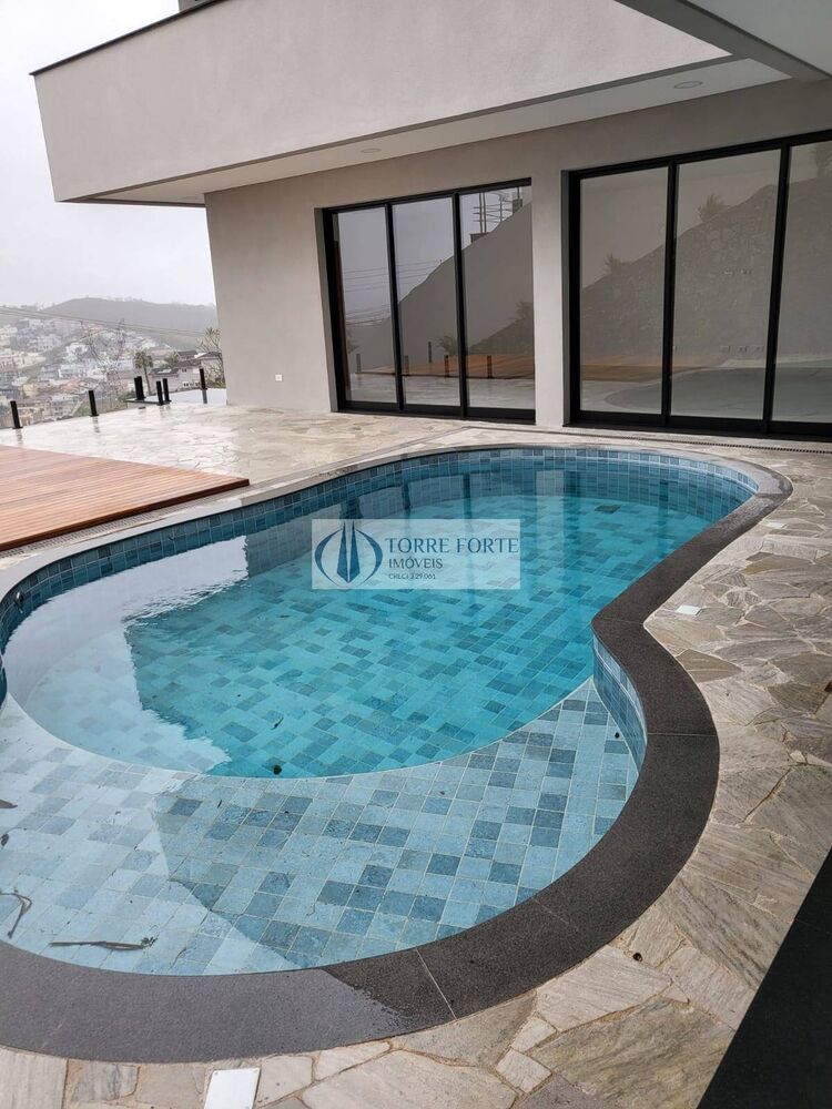 Casa à venda com 3 quartos, 491m² - Foto 4