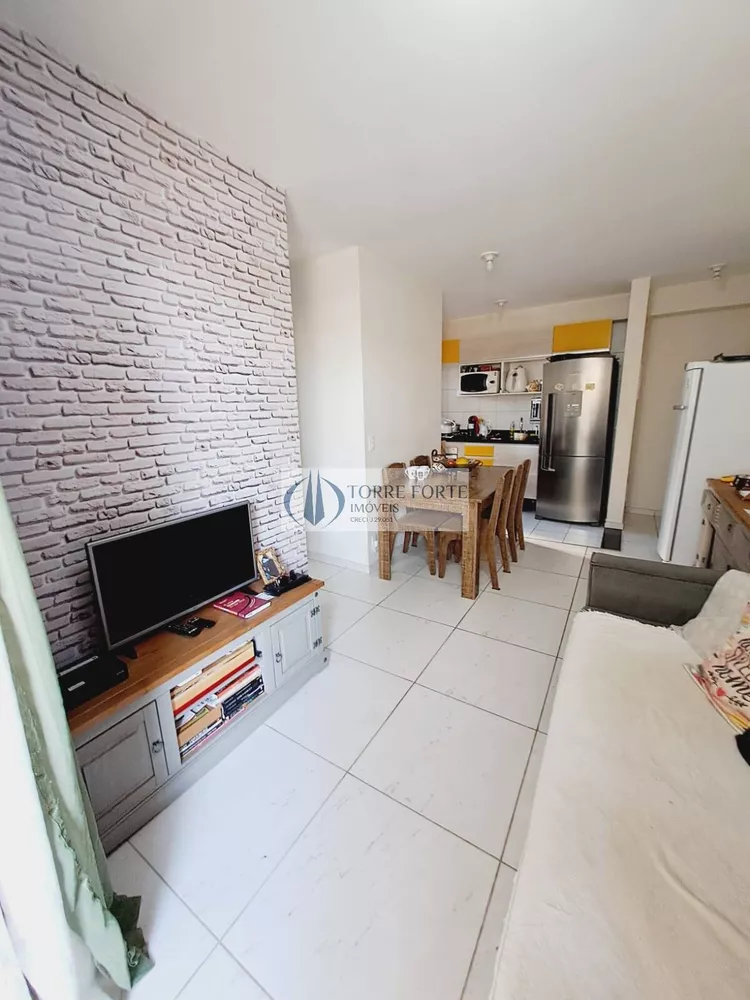 Apartamento à venda com 2 quartos, 60m² - Foto 1