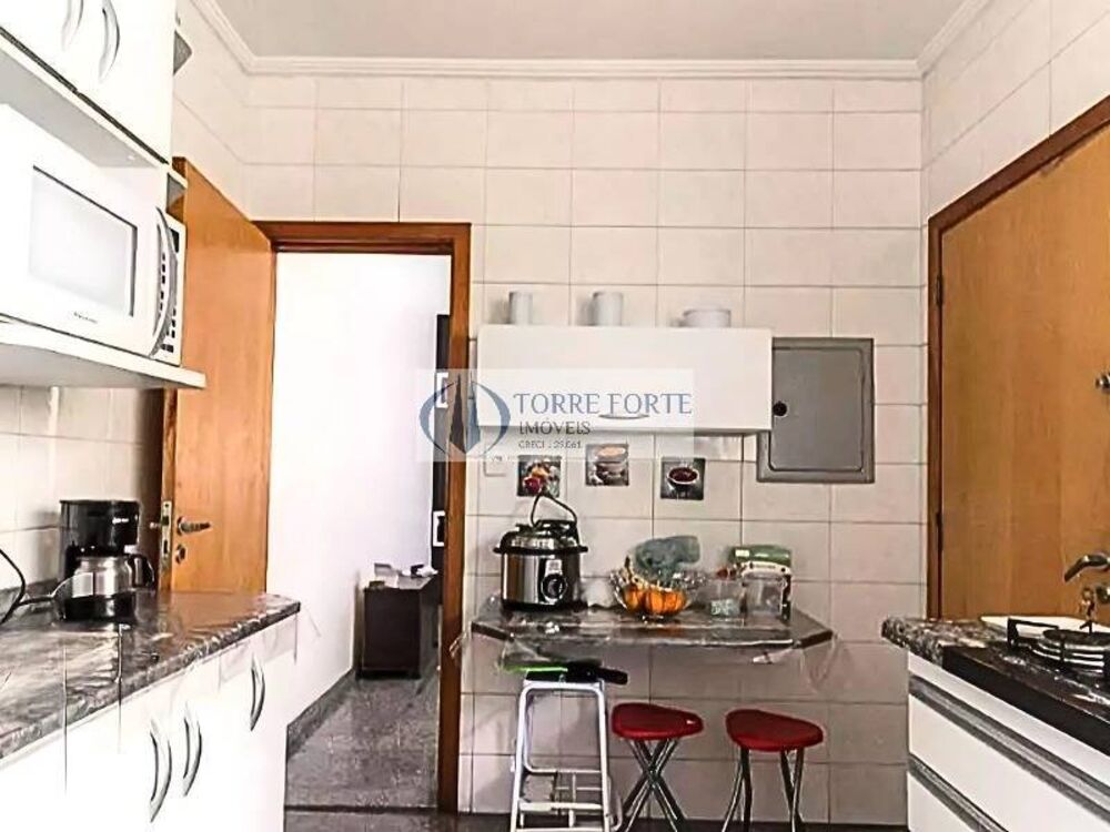Sobrado à venda com 3 quartos, 100m² - Foto 4
