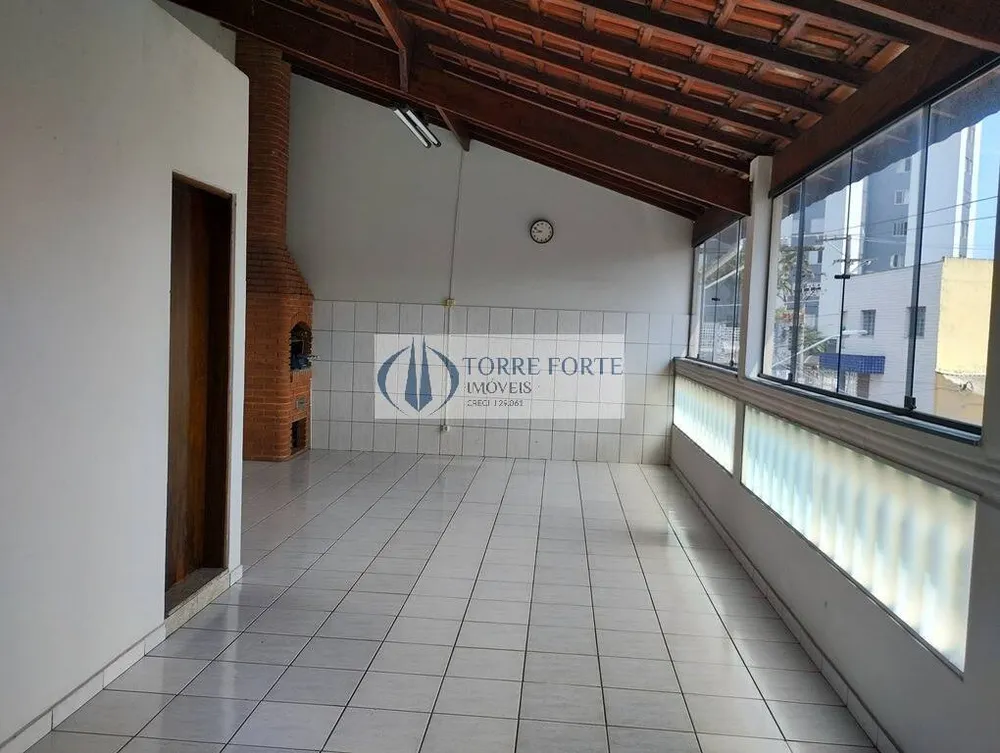 Sobrado, 3 quartos, 302 m² - Foto 1