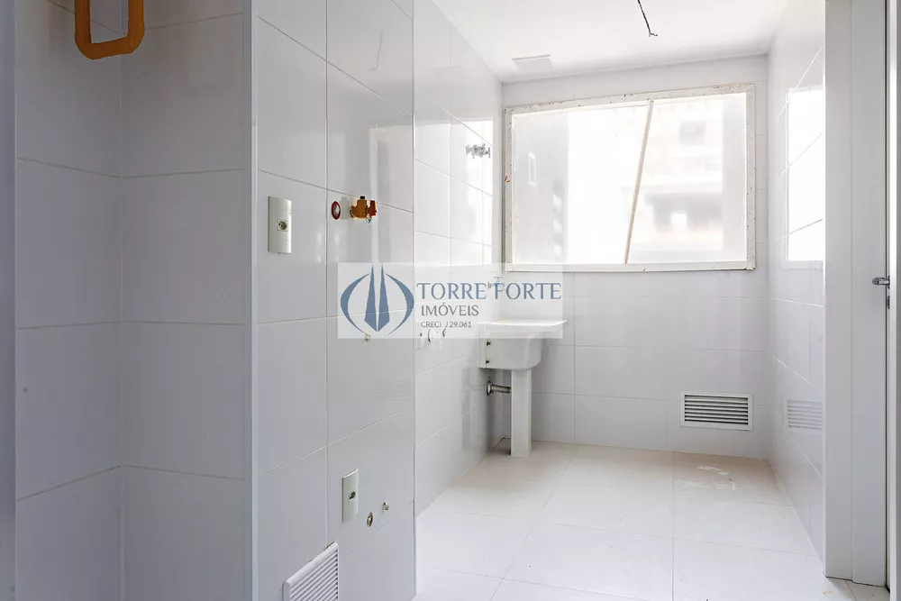 Apartamento à venda com 4 quartos, 227m² - Foto 4