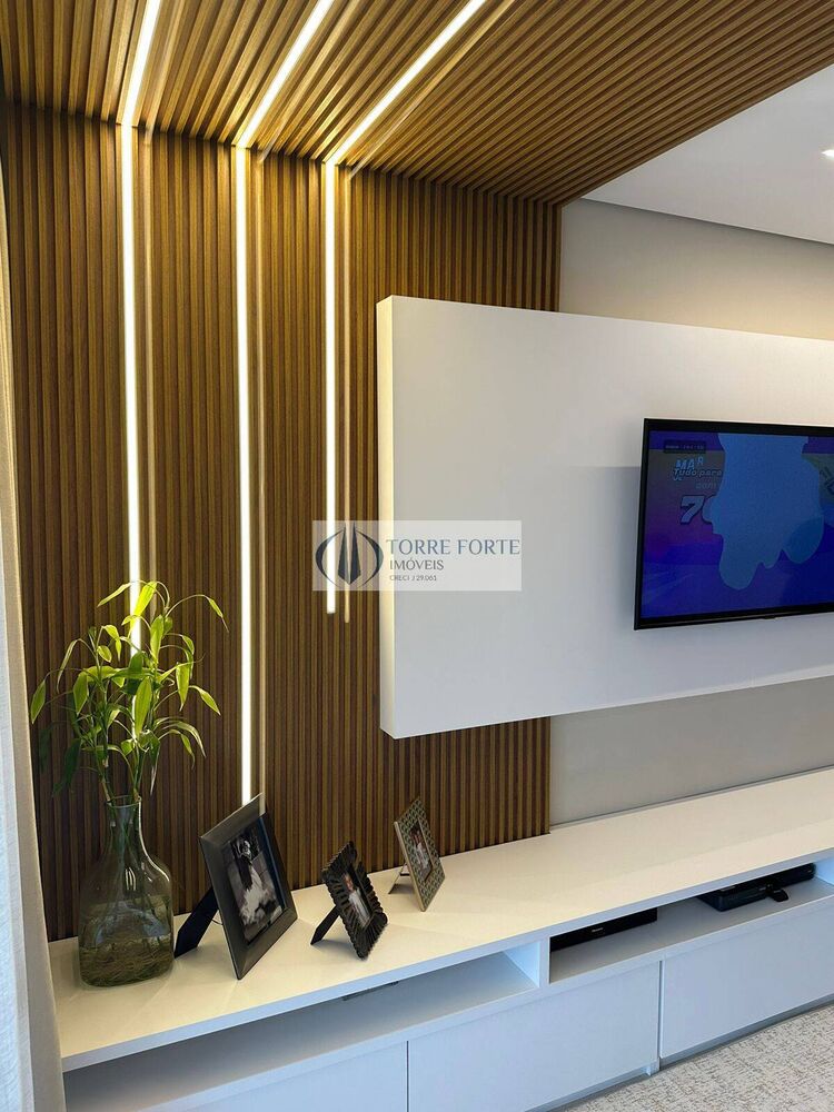 Apartamento à venda com 3 quartos, 158m² - Foto 1