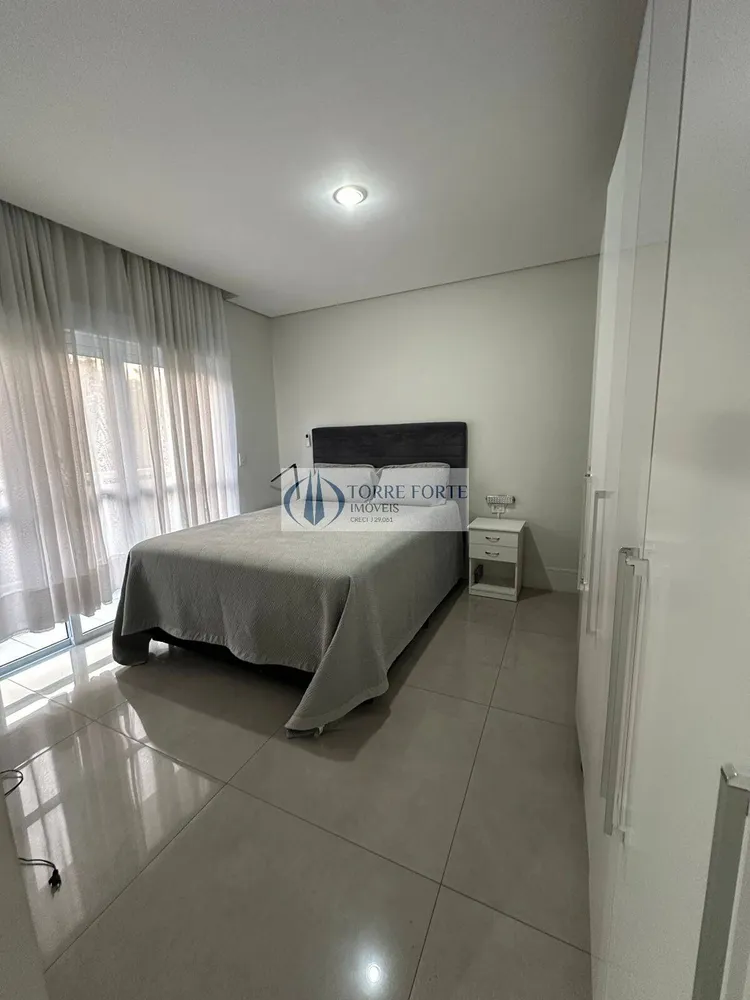 Casa, 3 quartos, 236 m² - Foto 4