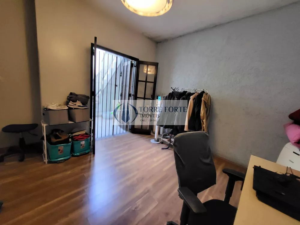 Casa à venda com 3 quartos, 203m² - Foto 4