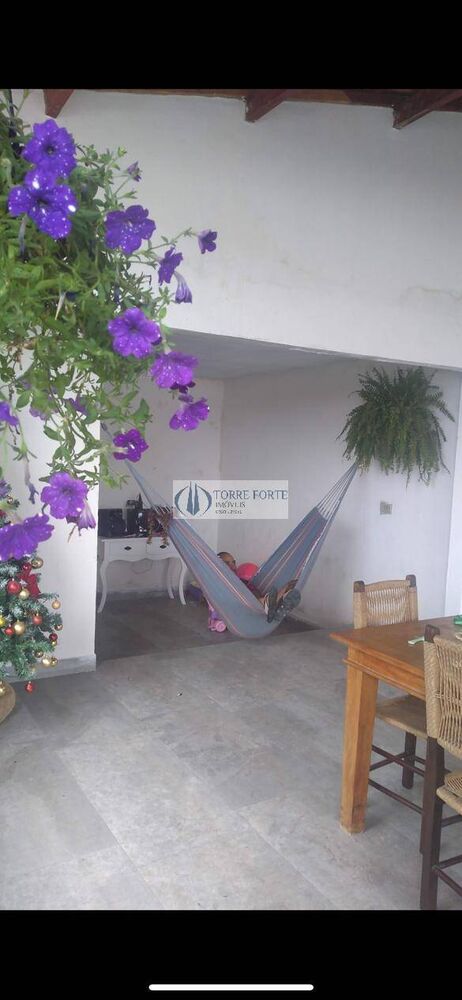 Casa, 2 quartos, 230 m² - Foto 1