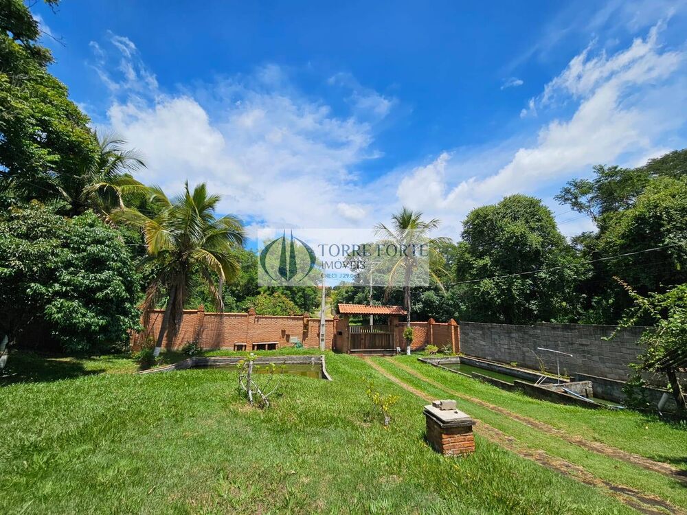 Casa, 3 quartos, 236 m² - Foto 1