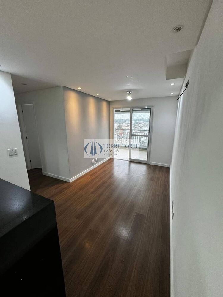Apartamento à venda com 2 quartos, 63m² - Foto 2