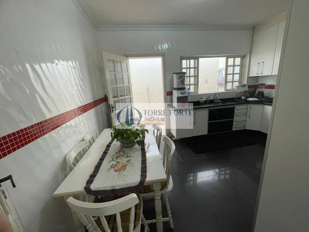 Casa, 5 quartos, 158 m² - Foto 3
