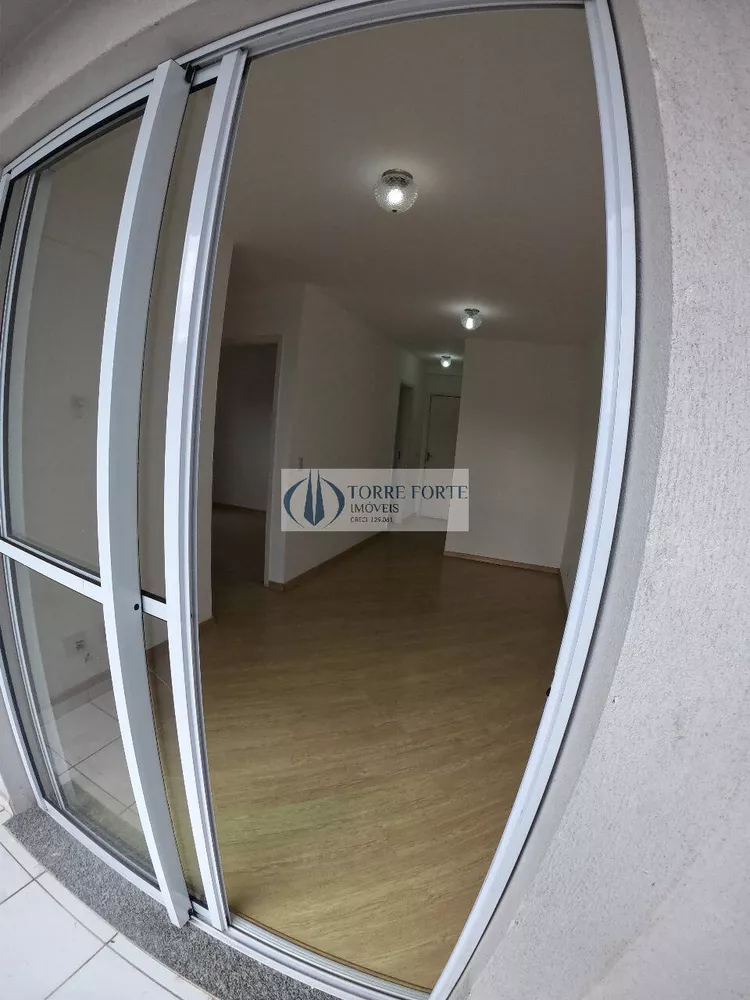 Apartamento à venda com 2 quartos, 47m² - Foto 2