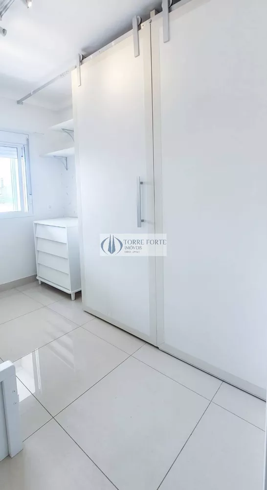 Apartamento à venda com 2 quartos, 69m² - Foto 4