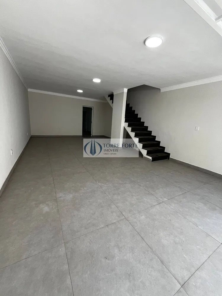 Casa, 3 quartos, 224 m² - Foto 1