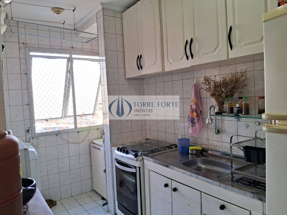 Apartamento à venda com 3 quartos, 68m² - Foto 2