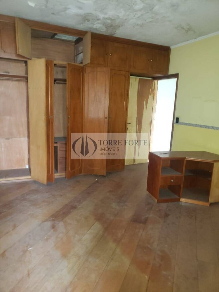 Casa à venda com 4 quartos, 240m² - Foto 4