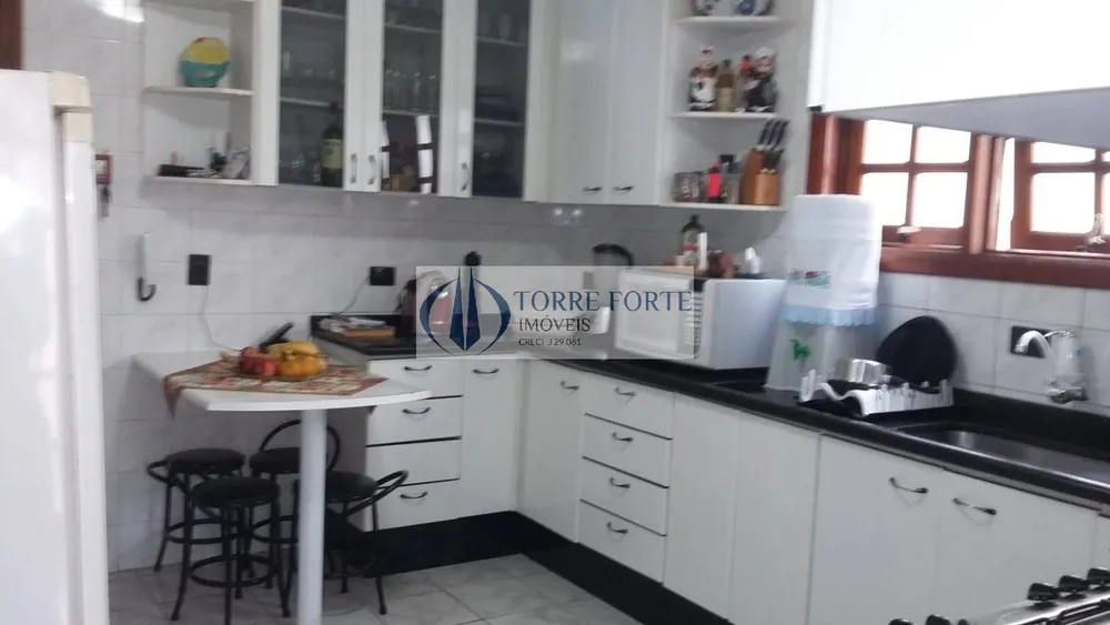 Casa, 3 quartos, 220 m² - Foto 2