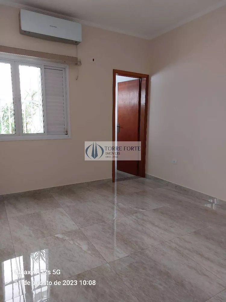 Casa à venda com 3 quartos, 193m² - Foto 4