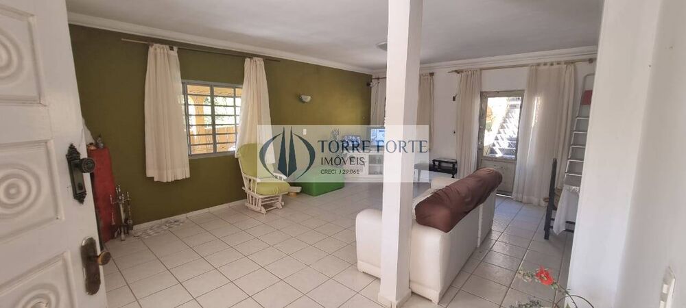 Sítio à venda com 10 quartos, 1000m² - Foto 1