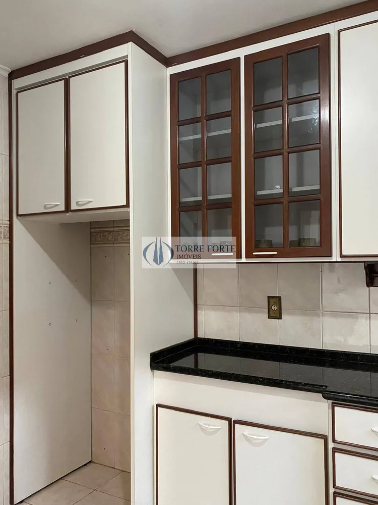 Casa, 3 quartos, 213 m² - Foto 2