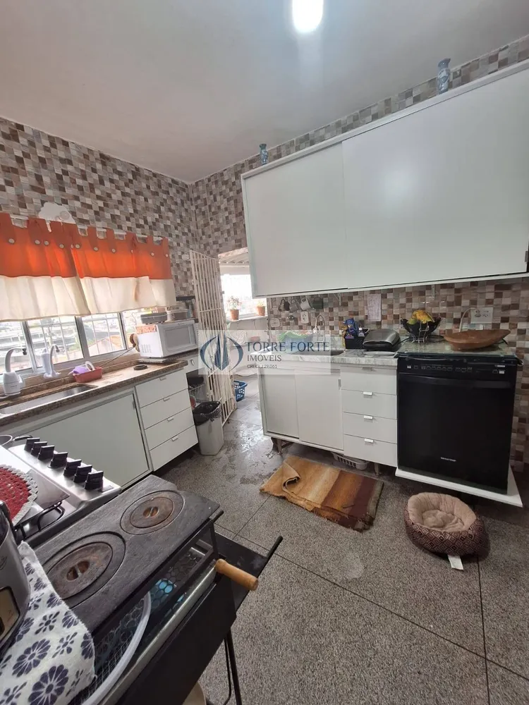 Casa, 3 quartos, 240 m² - Foto 4