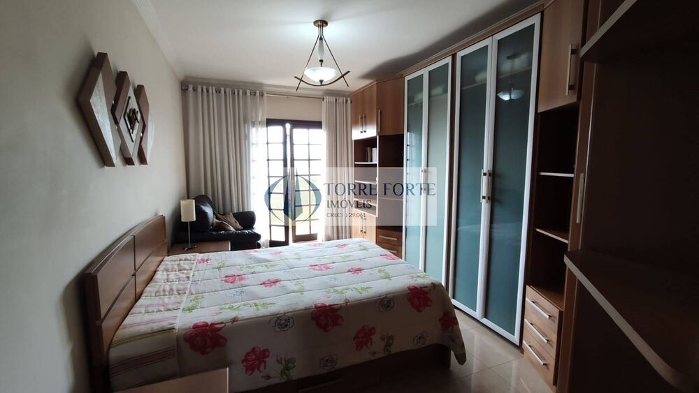 Sobrado, 4 quartos, 270 m² - Foto 4