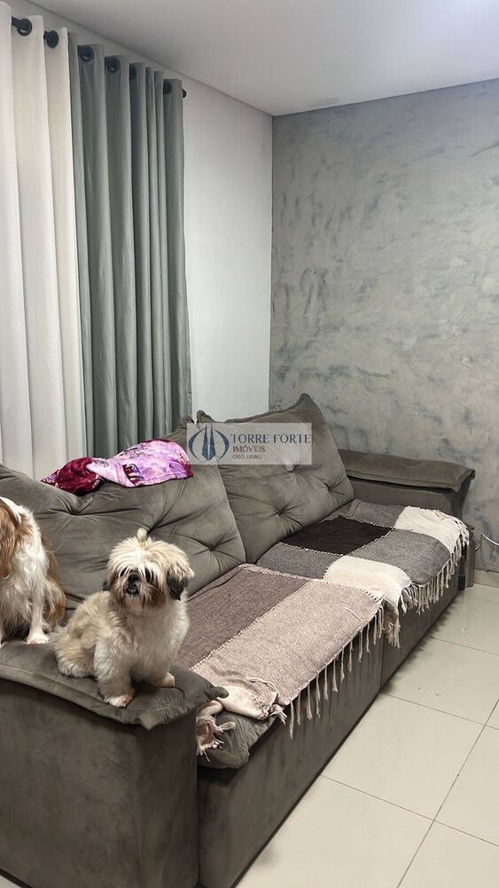 Casa à venda com 2 quartos, 170m² - Foto 2