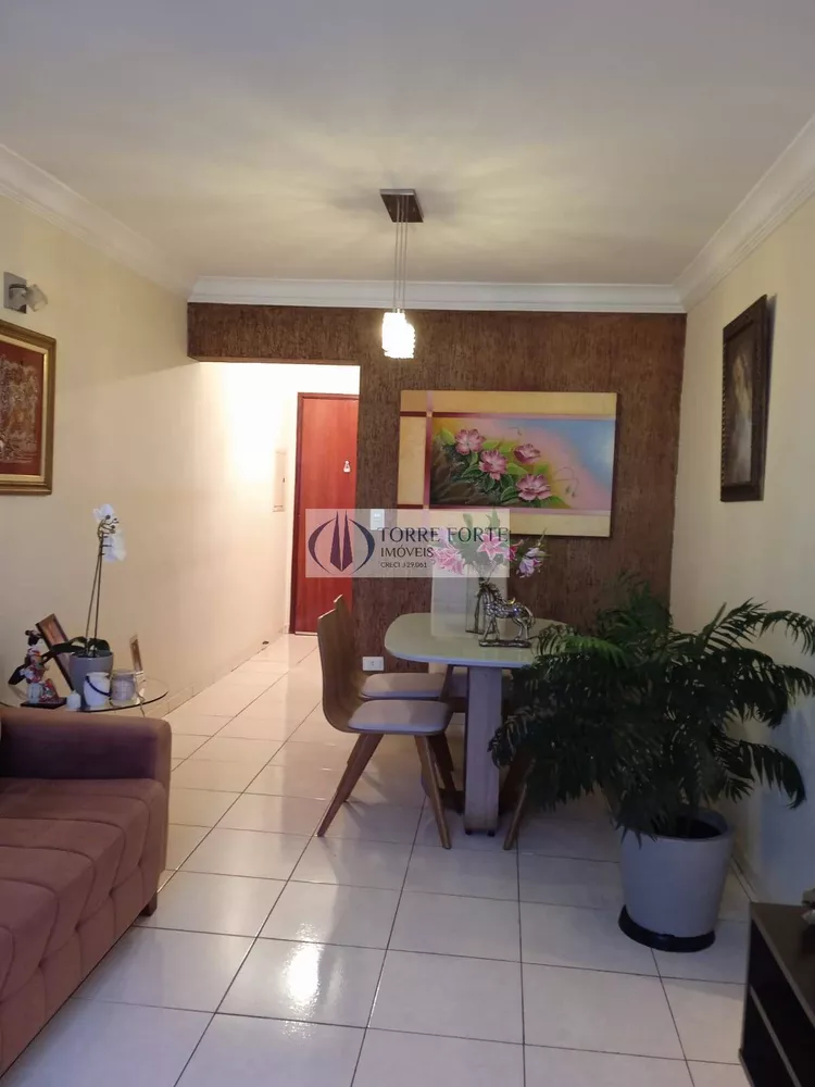 Apartamento à venda com 3 quartos, 82m² - Foto 2