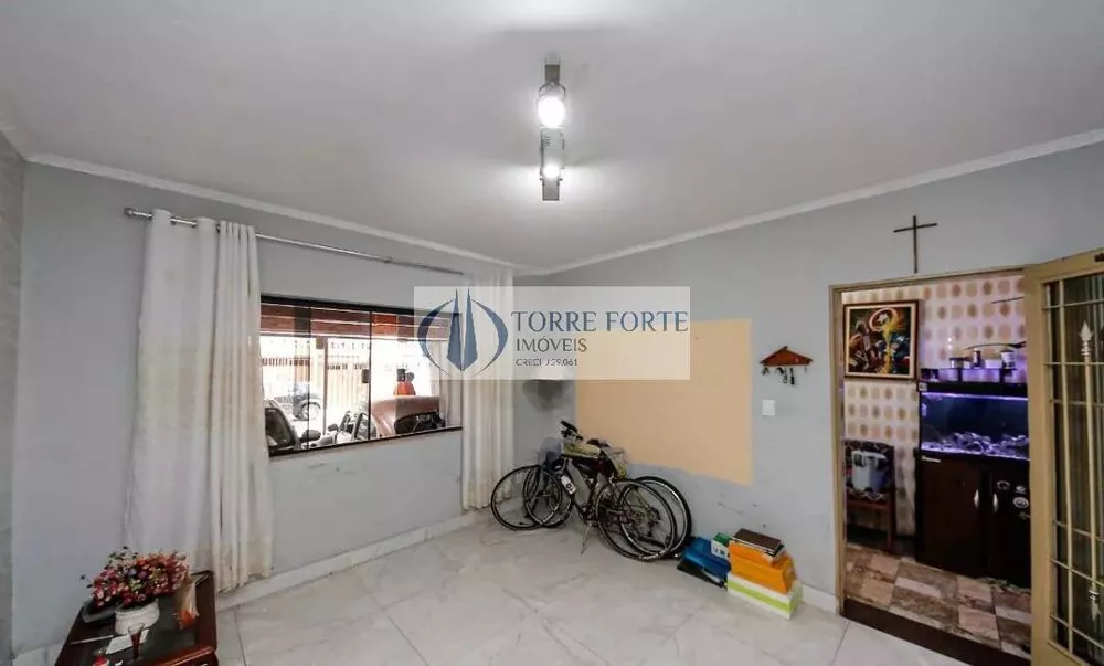 Sobrado à venda com 4 quartos, 150m² - Foto 1